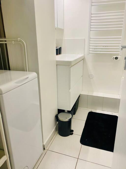 Maisonnette Au Calme Proche T2 La Garenne-Colombes Extérieur photo