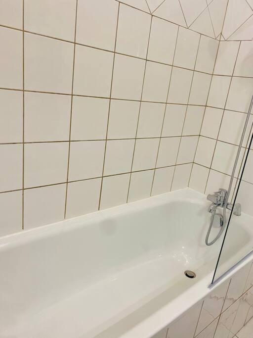 Maisonnette Au Calme Proche T2 La Garenne-Colombes Extérieur photo